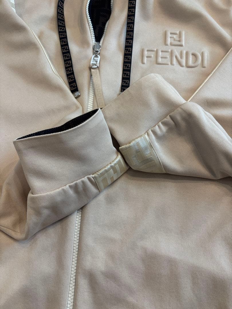 FENDI リバーシブルパーカー