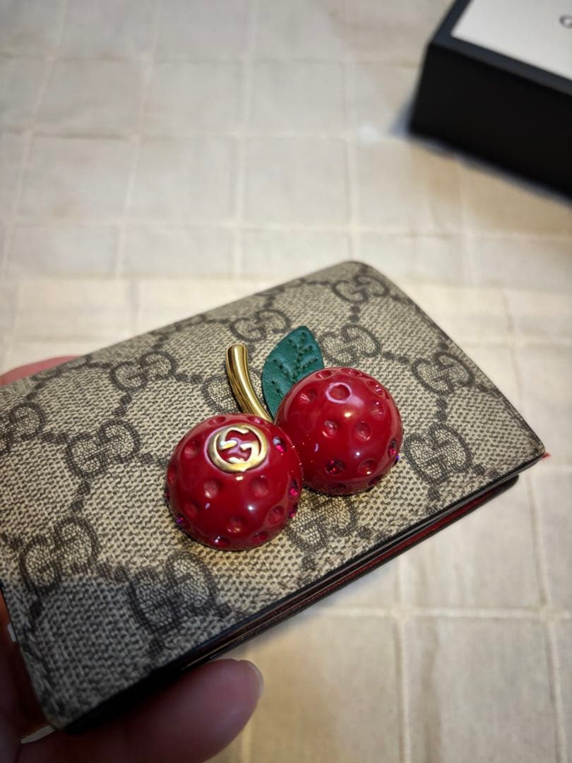 ま*む様 GUCCI 財布 チェリー