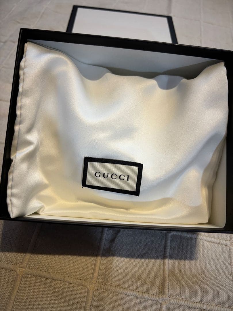 ま*む様 GUCCI 財布 チェリー