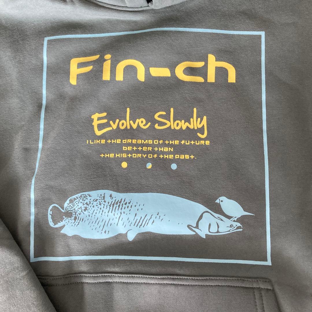 新品　フィンチ　パーカー