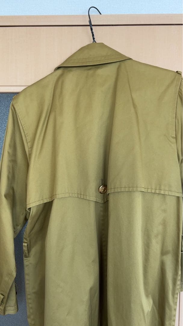エ*グ様 イブサンローラン　ヴィンテージ　トレンチコート　金ボタン　腰ベルト付き