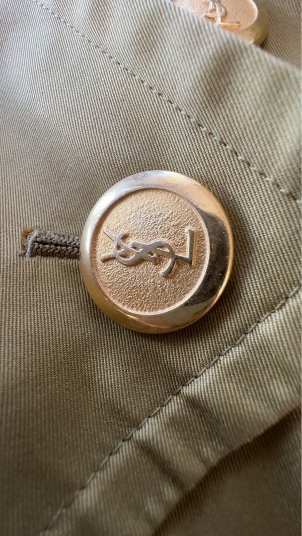 エ*グ様 イブサンローラン　ヴィンテージ　トレンチコート　金ボタン　腰ベルト付き