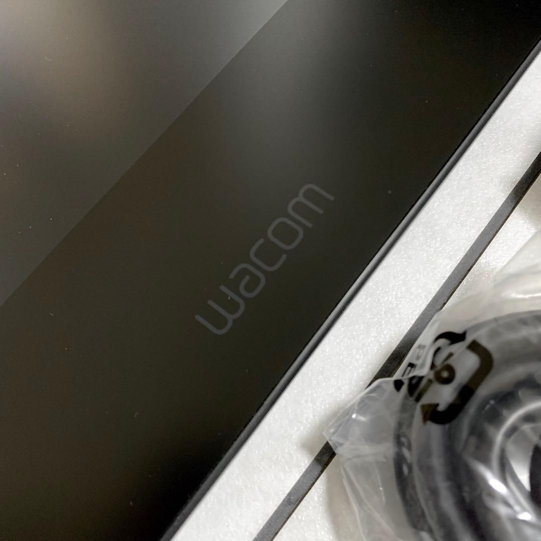 Wacom Cintiq Pro 24 touch ワコム 液晶ペンタブレット
