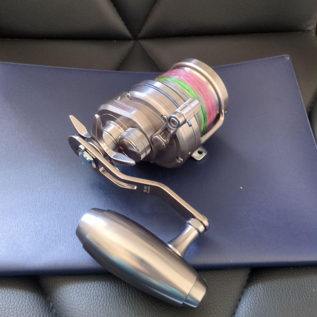 ベイトリール （美品）ソルティガ 15HL-SJ