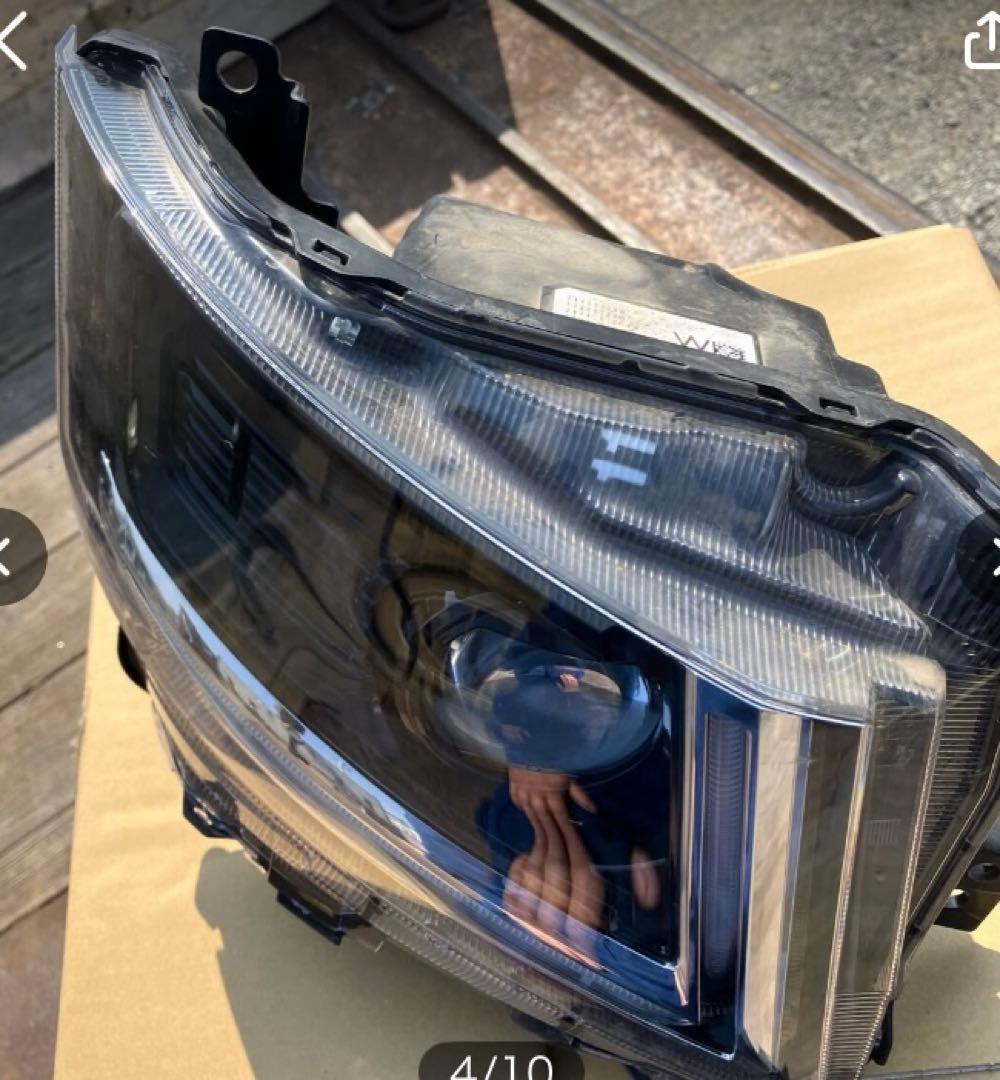 いすゞ　ISUZU イスズ　エルフ　ヘッドライト右