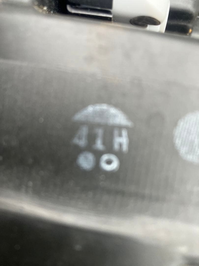 いすゞ　ISUZU イスズ　エルフ　ヘッドライト右