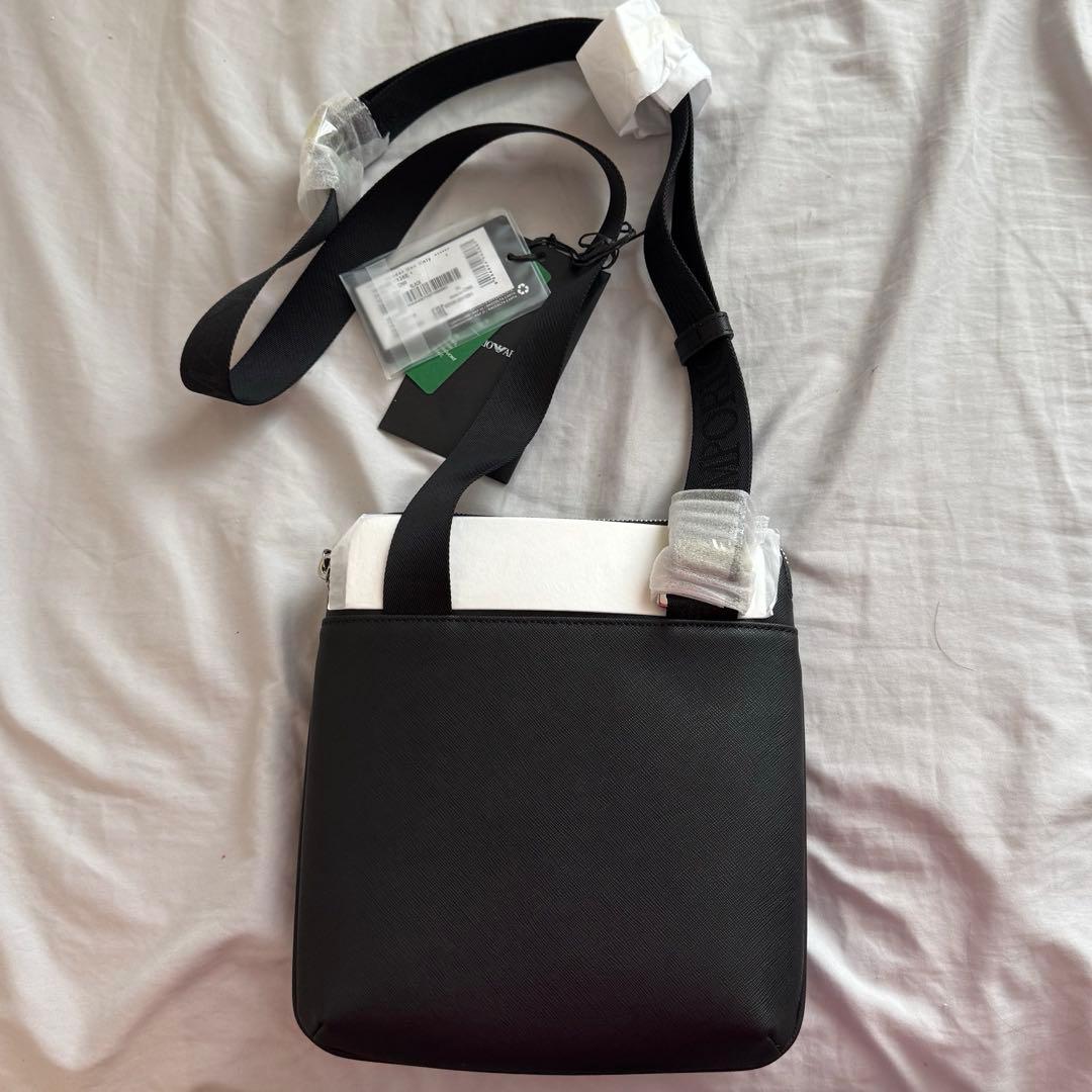 値下げ！エンポリオアルマーニ ショルダーバッグ BLACK メンズ ギフトにも◎