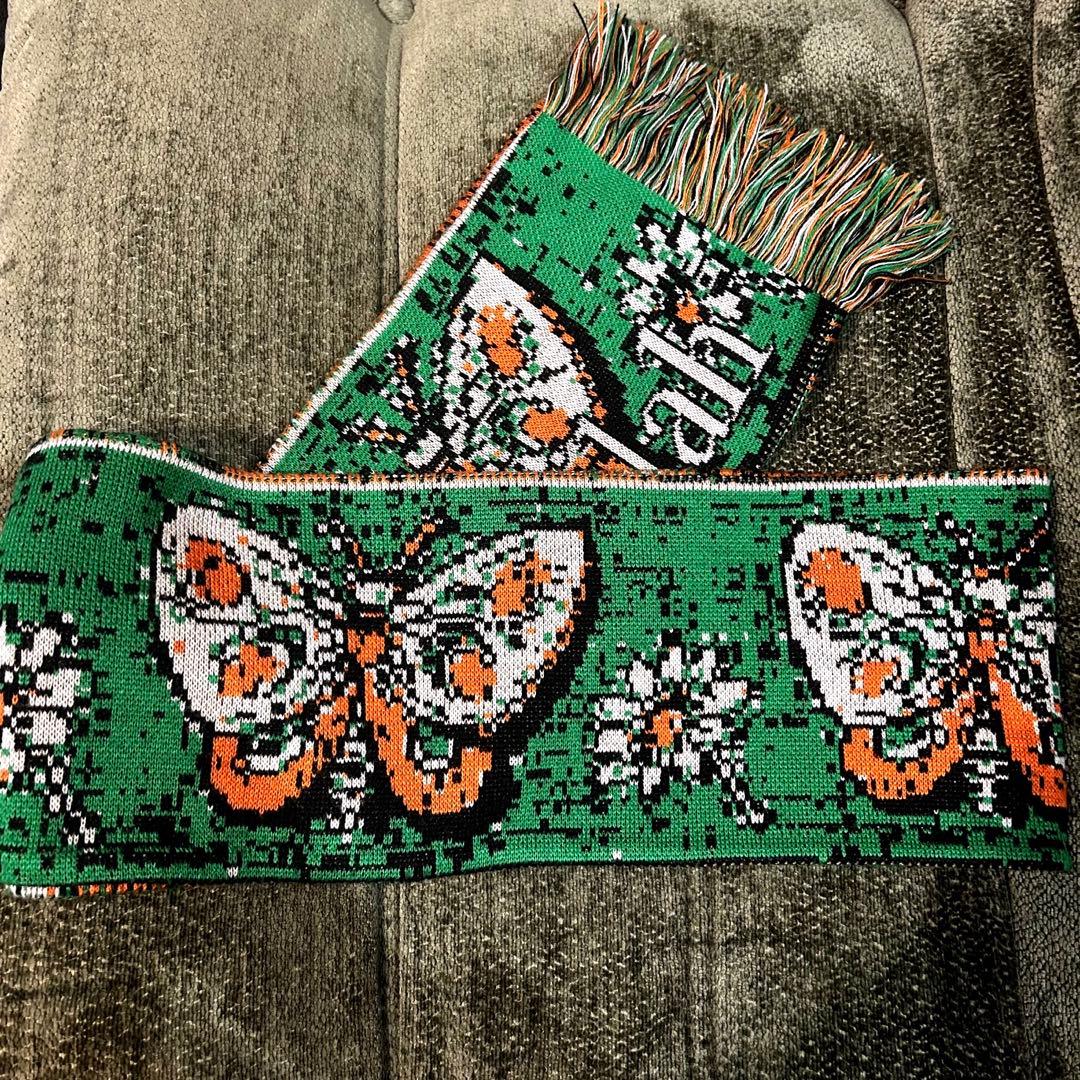 montmartre new york マフラー　即日発送　※2/1迄限定価格