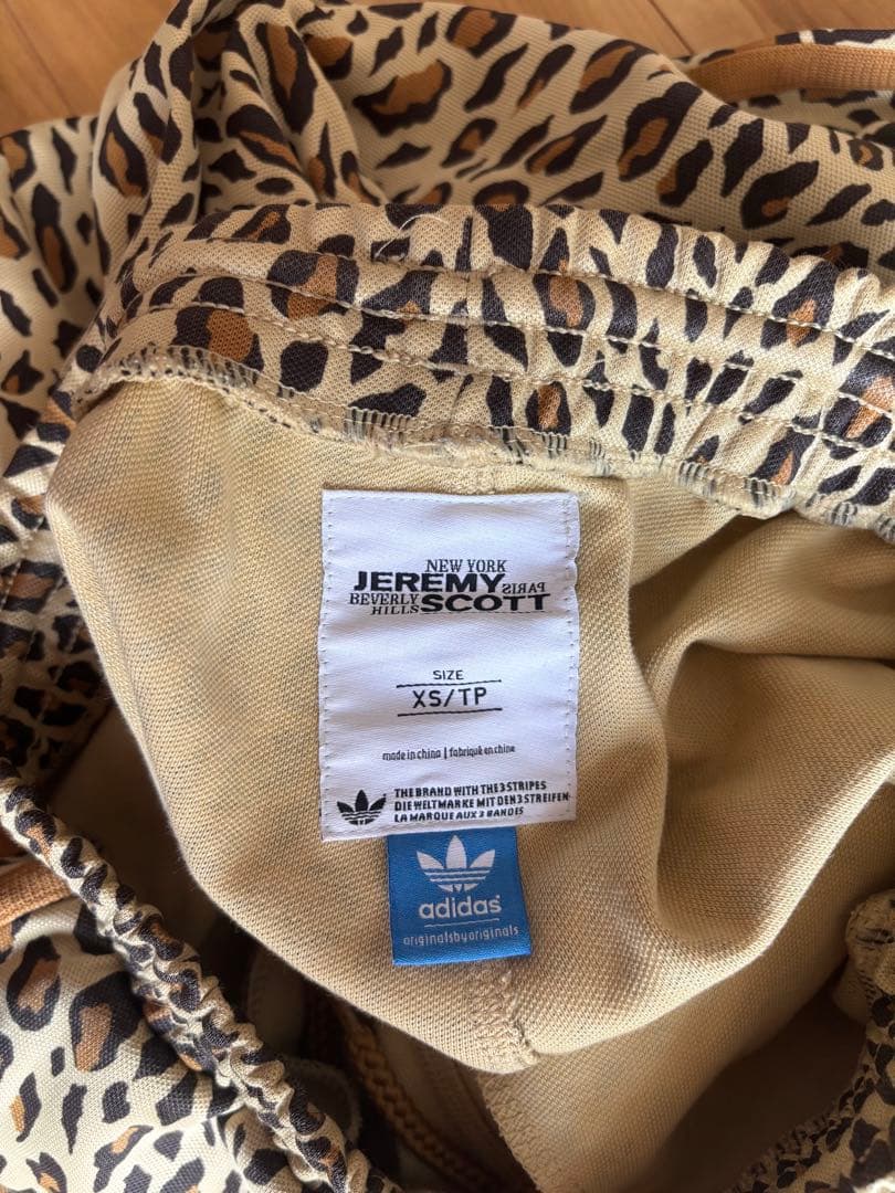 トト　adidas × JEREMY SCOTT トラックパンツ