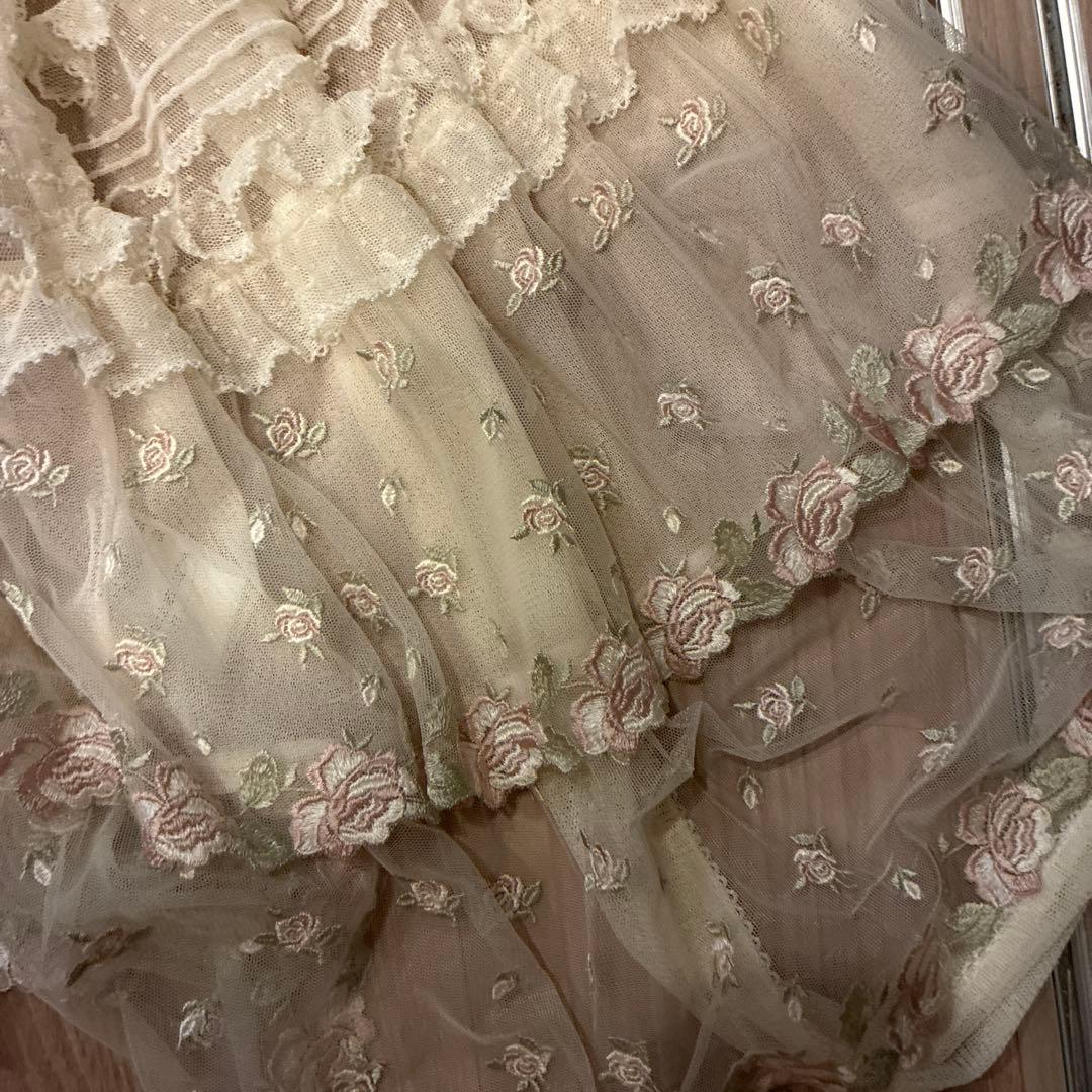 ピンクハウス　ローズレース使いタブリエ