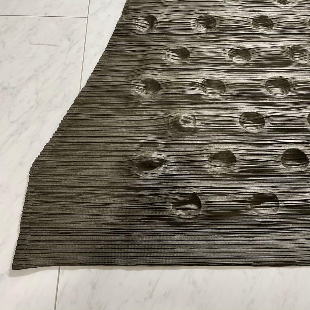 プリーツプリーズ イッセイミヤケ 横プリーツワンピース ノースリーブ バイカラー