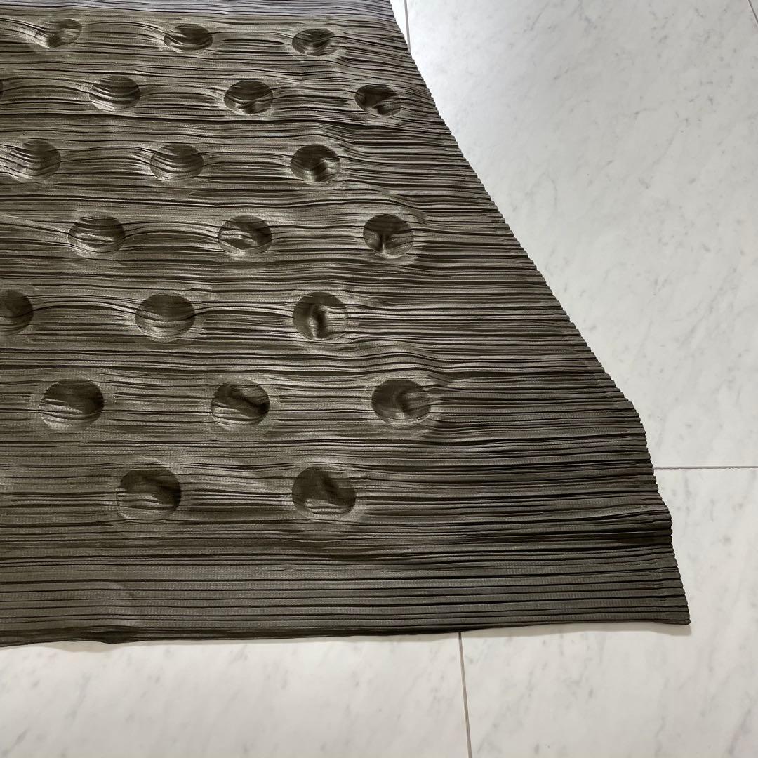 プリーツプリーズ イッセイミヤケ 横プリーツワンピース ノースリーブ バイカラー