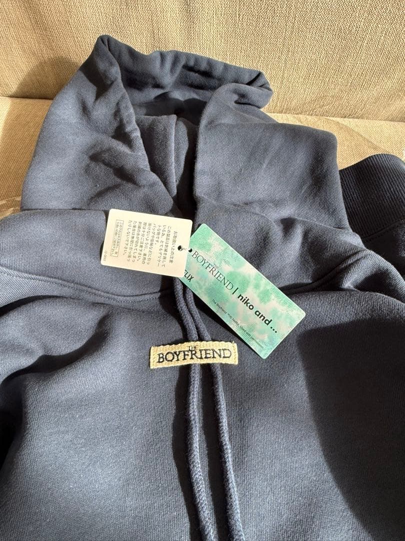 ボーイフレンド　　ニコアンドコラボ　パーカー