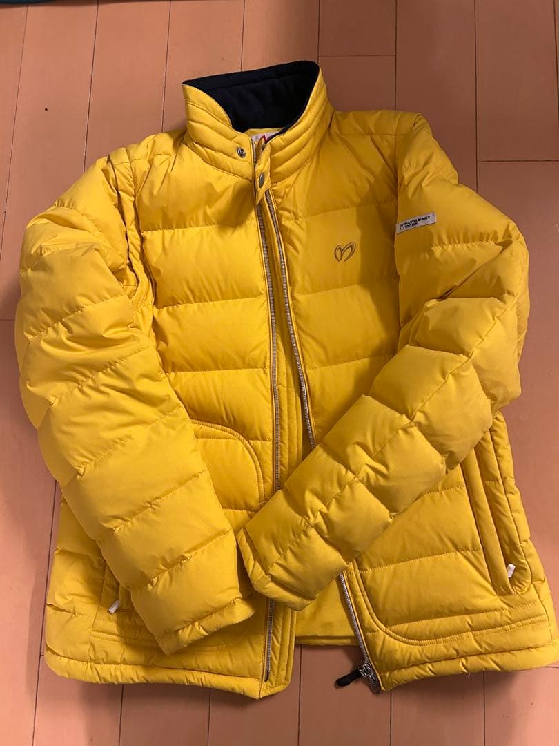MASTER BUNNY EDITION イエロー ダウンジャケット