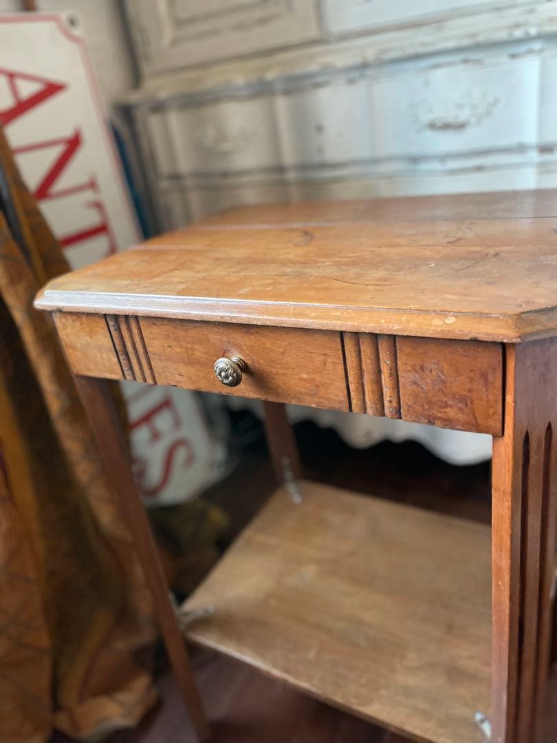 flower popsアンティーク　家具　サイド　ベッド　テーブル　飾り台