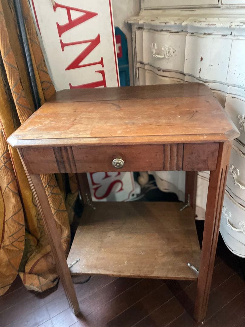 flower popsアンティーク　家具　サイド　ベッド　テーブル　飾り台