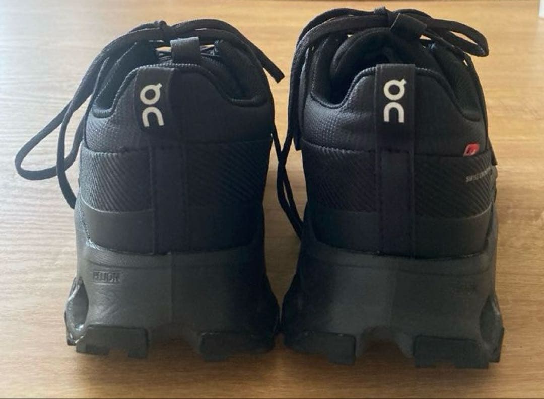 on cloud horizon スニーカー 23 黒