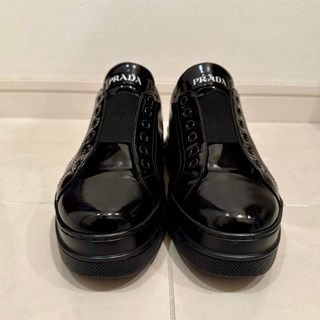 【イタリア製】PRADA｜エナメル 厚底スニーカー ブラック EU34 1/2