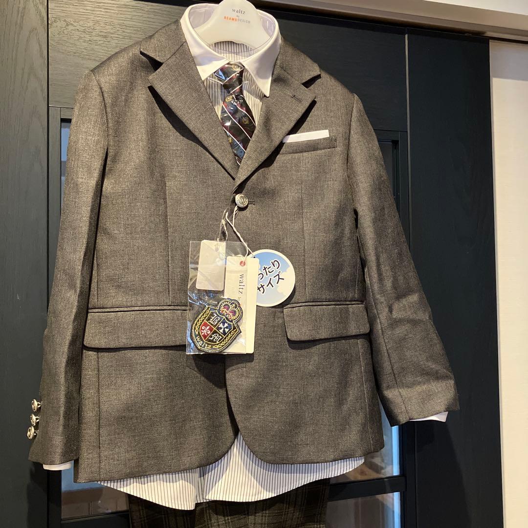 新品　ワルツバイビームスデザイン　130B スーツ　男の子 セットアップ 上下