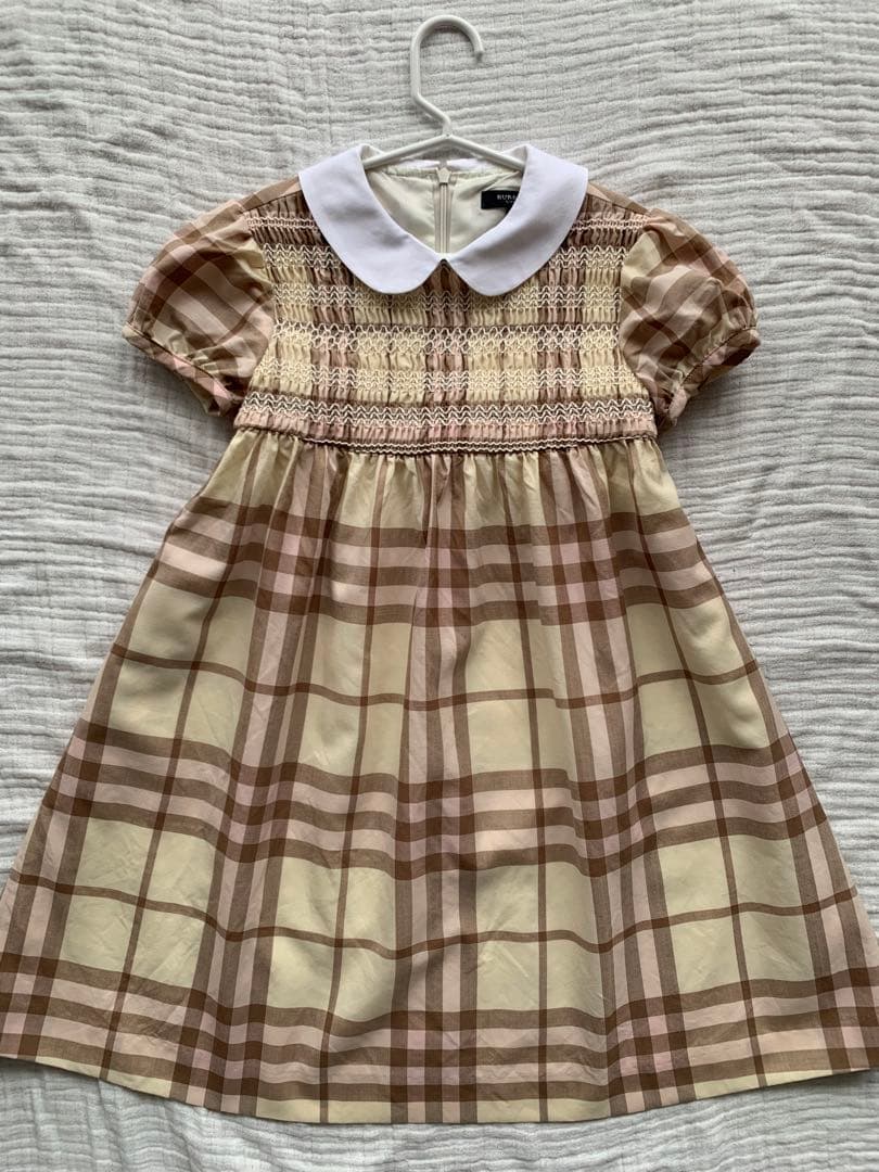 美品　Burberry バーバリーロンドン　丸襟　スモッキングワンピース　130