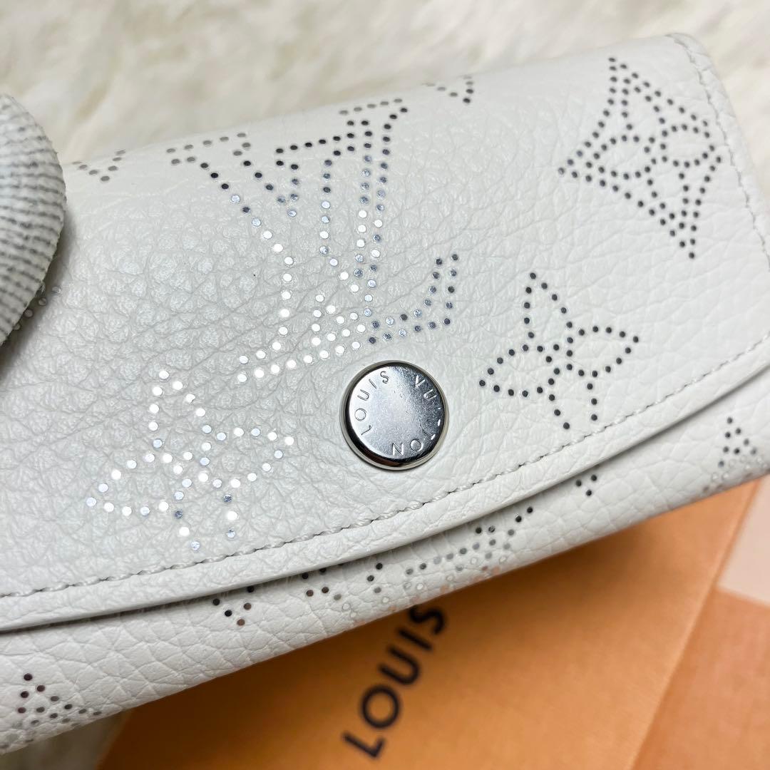 【未使用級】 ルイヴィトン＊ マヒナ4連キーケース モノグラム ICチップ