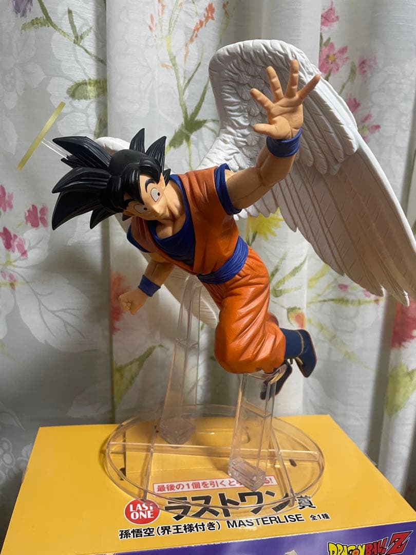ドラゴンボール　一番くじ　ラストワン賞　天使悟空　界王様　フィギュア