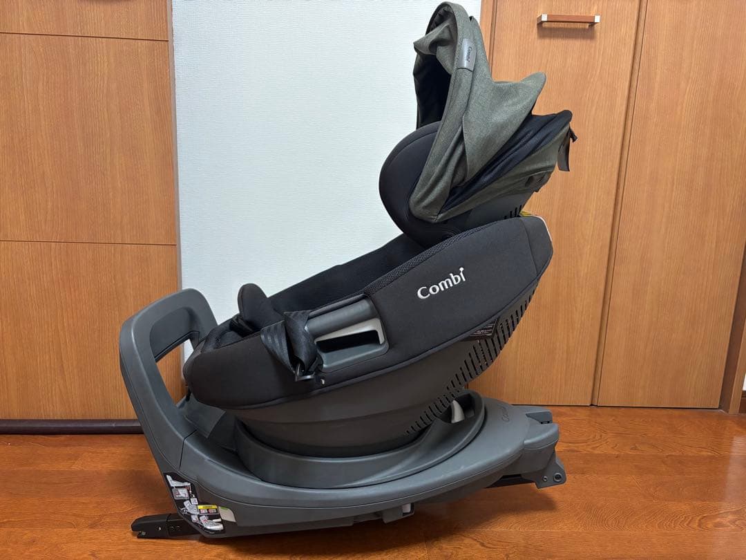コンビ THE S (ザ・エス) ISOFIX カーキ 付属品完備