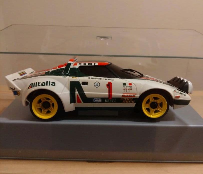 京商ミニッツレーサー Mini-Z ランチア・アリタリア