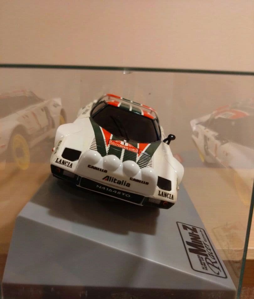 京商ミニッツレーサー Mini-Z ランチア・アリタリア