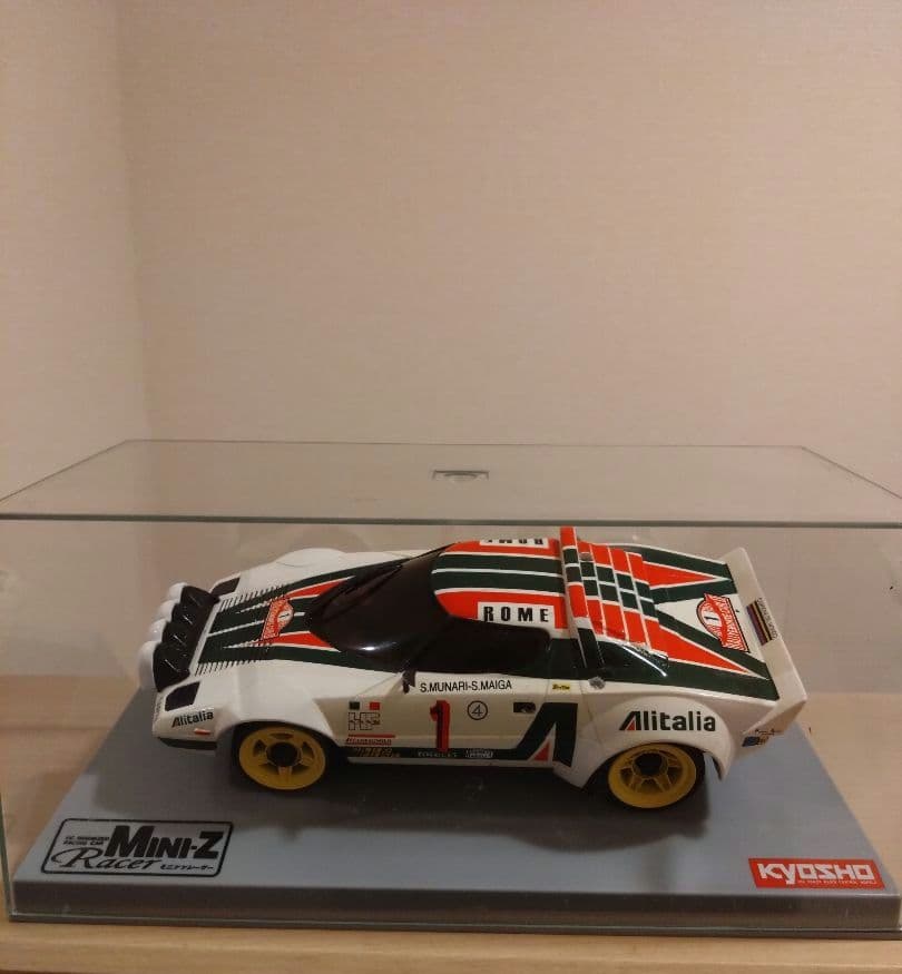 京商ミニッツレーサー Mini-Z ランチア・アリタリア