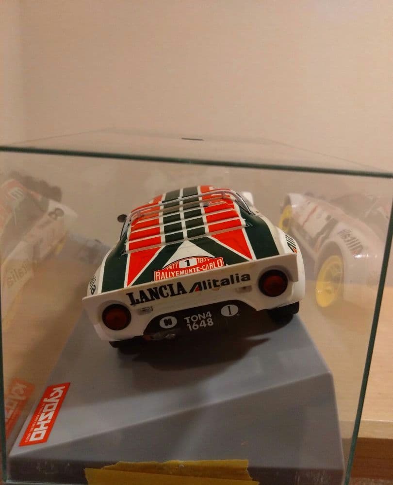 京商ミニッツレーサー Mini-Z ランチア・アリタリア