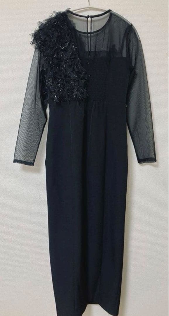 ニアナ　フリンジグリッターノットドレス　パーティ　オケージョン　ブラック