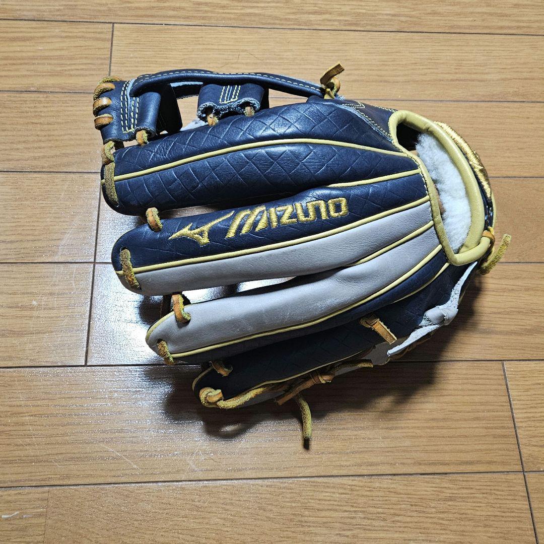 ミズノプロ　軟式用グローブ ネイビー/ゴールド 　　　　　　内野手用