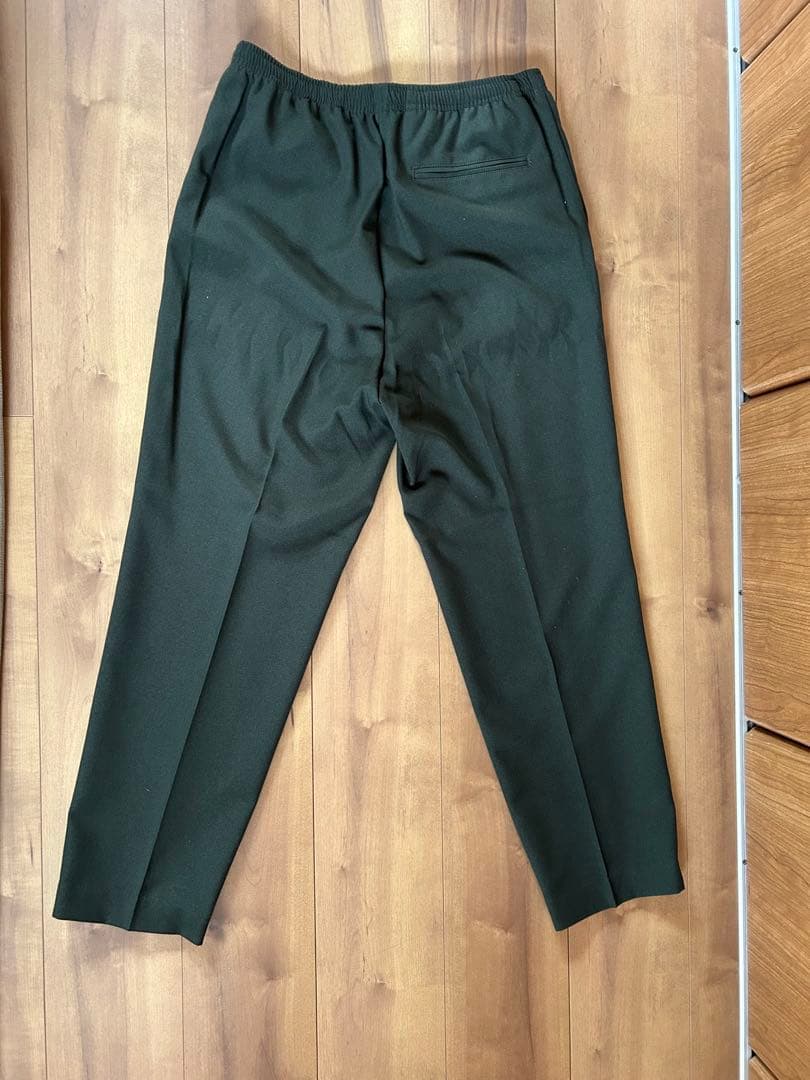 kaja ダークグリーン シャーリングトラウザーズ