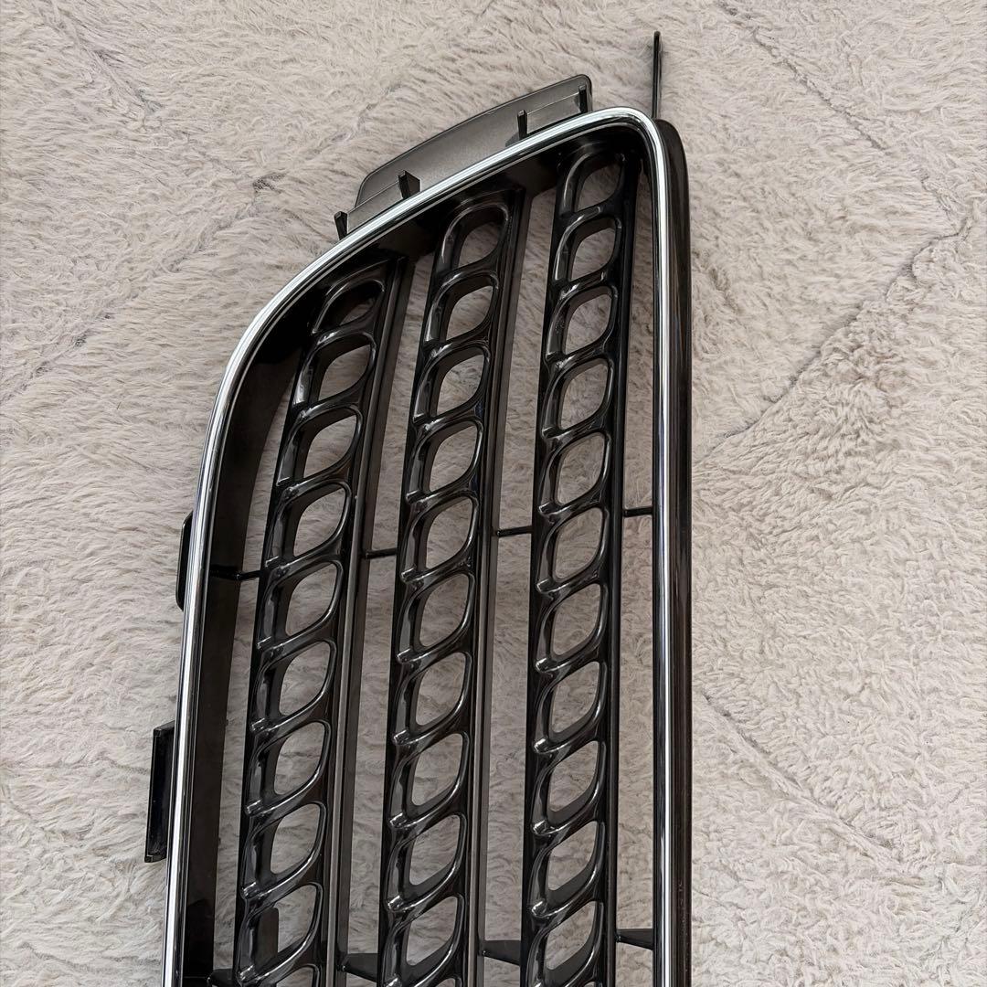 アルテッツァ　後期純正グリル