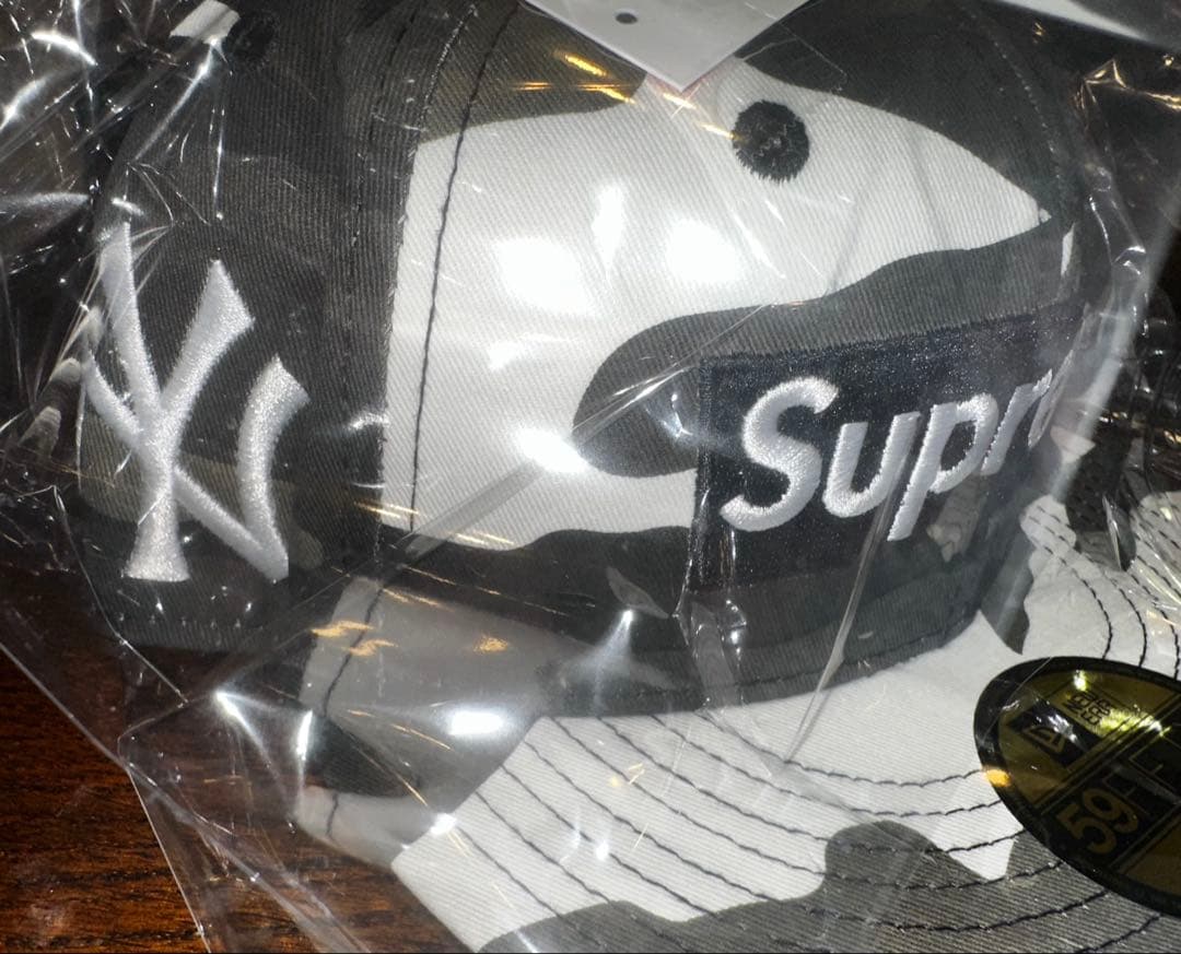 ウェア Supreme New Era New York Yankees 7-1/4