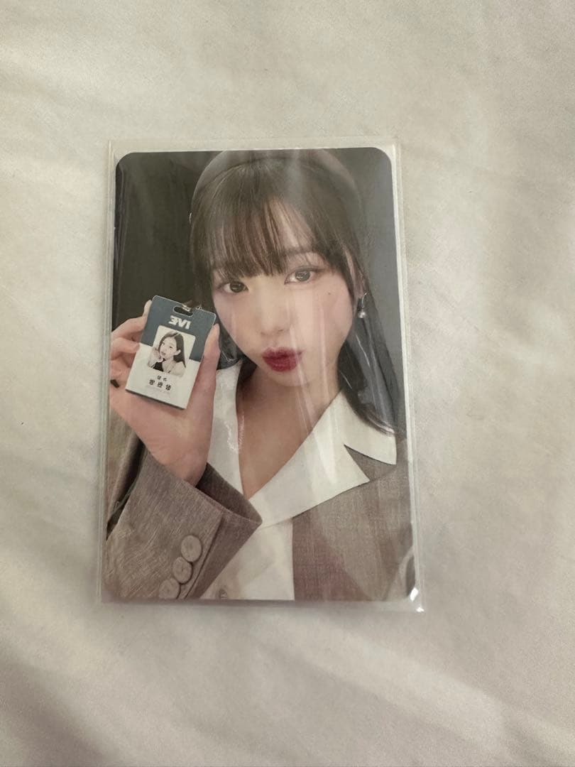 IVE ウォニョン ペンミ FCブース 特典 トレカ　MAGAZINE -IVE