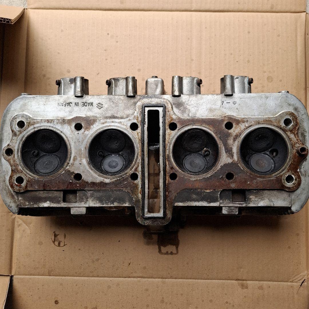 GS750　シリンダーヘッド