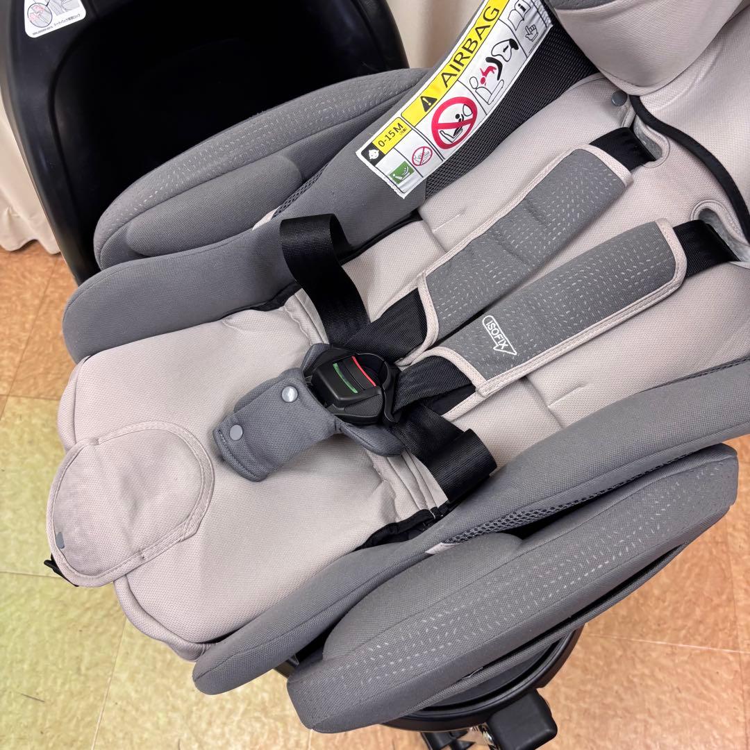 クリーニング済　☆美品☆　アップリカ　フラディア　ISOFIX　セーフティー