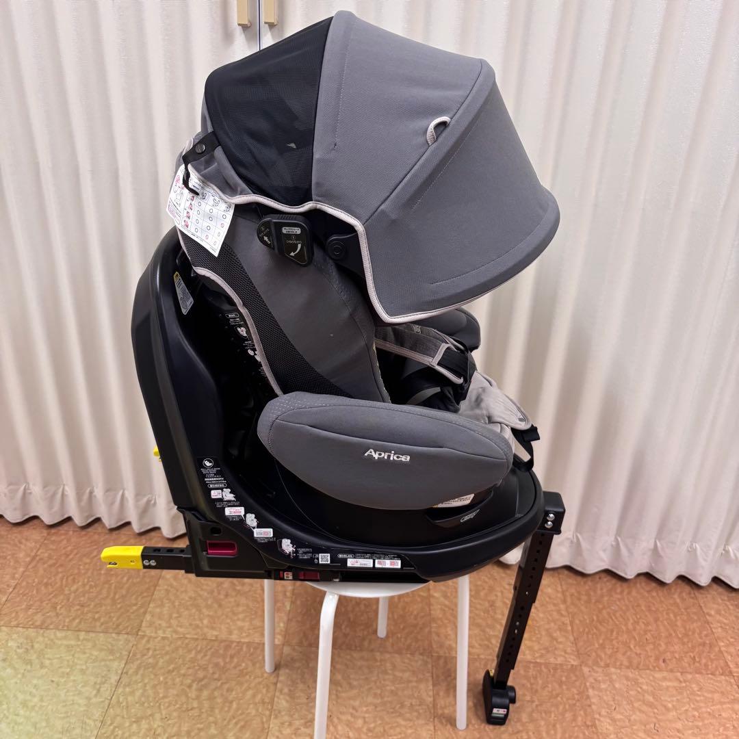 クリーニング済　☆美品☆　アップリカ　フラディア　ISOFIX　セーフティー
