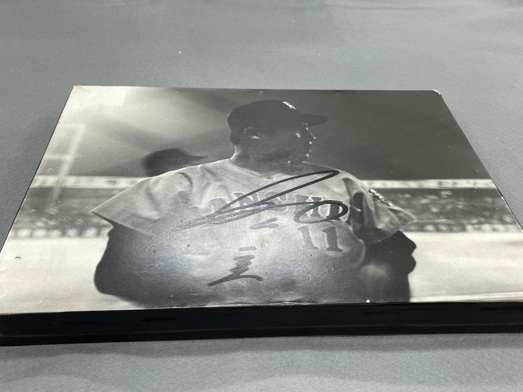 阪神タイガース　村山実選手　Tigers サイン入り　フォトグラフ