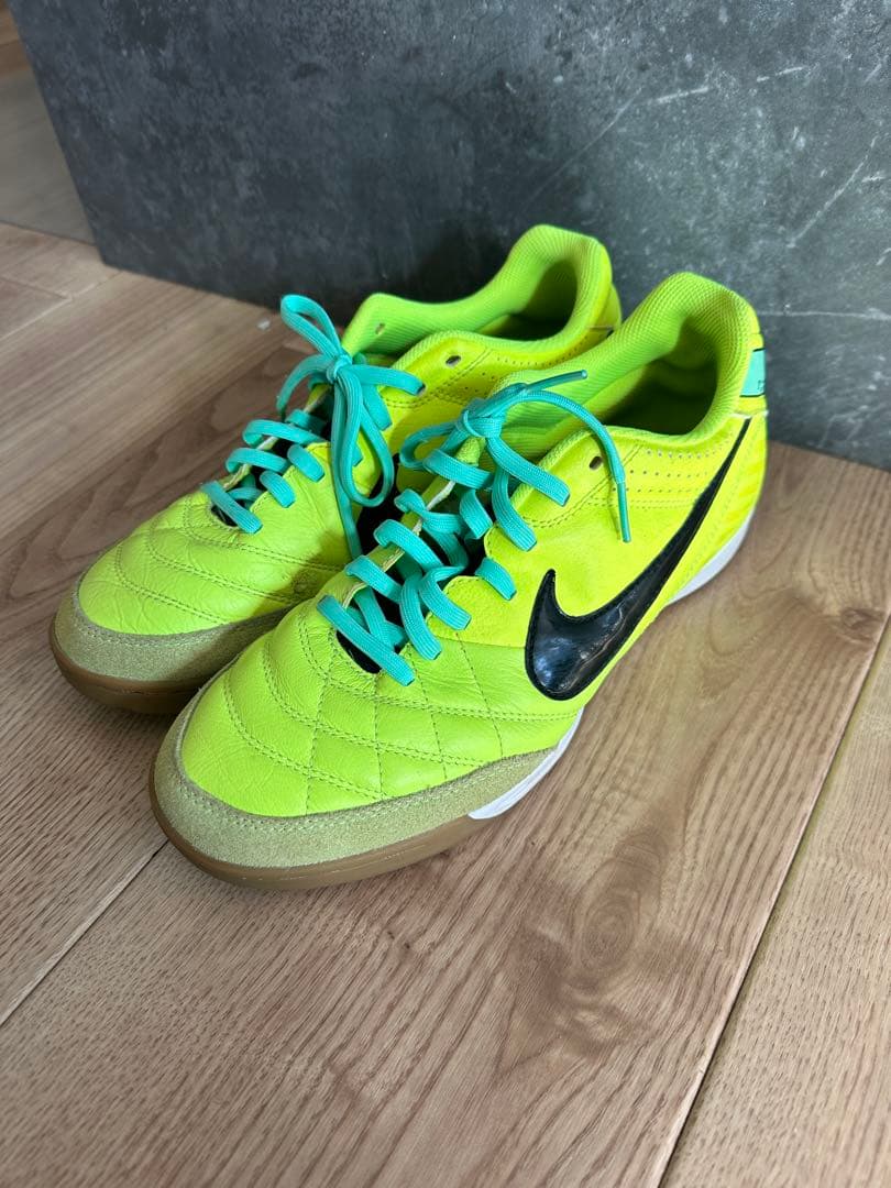 ナイキ ティエンポ ナチュラル IV レザー IC(蛍光イエロー×ブラック)