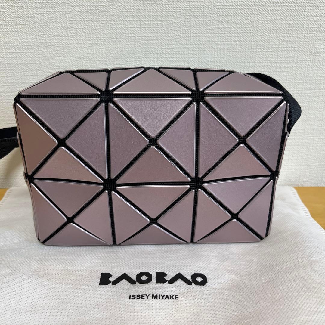 BAOBAO ISSEY MIYAKE CUBOID LLIC(ピンク)