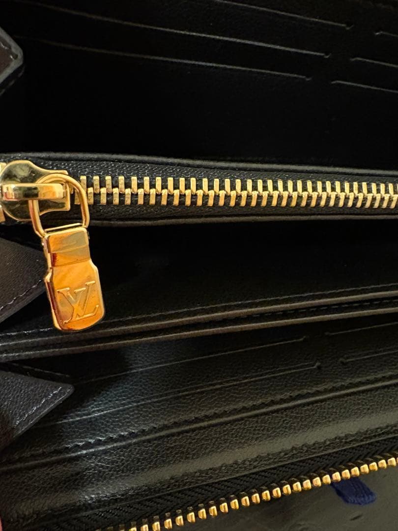 ルイヴィトン　クッサン　ジッピーウォレト