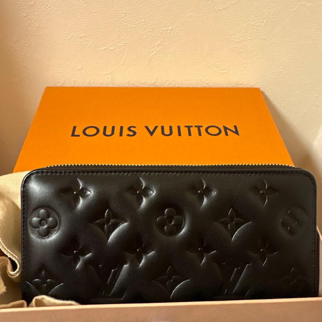 ルイヴィトン　クッサン　ジッピーウォレト