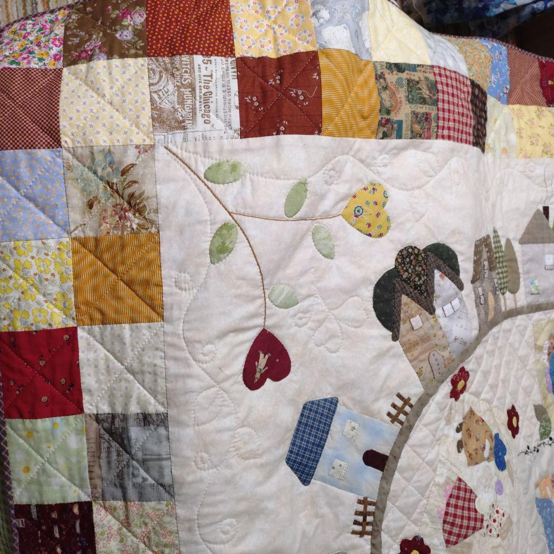 ハンドメイド　パッチワークベッドカバー