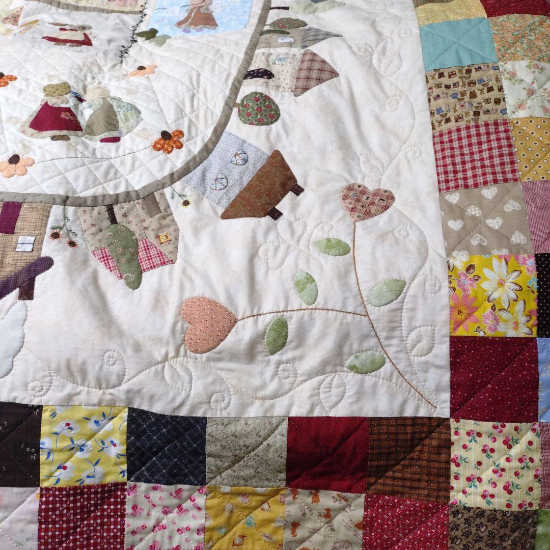 ハンドメイド　パッチワークベッドカバー