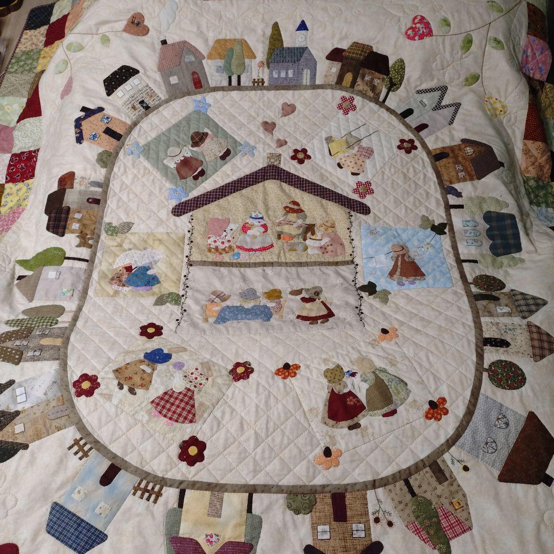 ハンドメイド　パッチワークベッドカバー