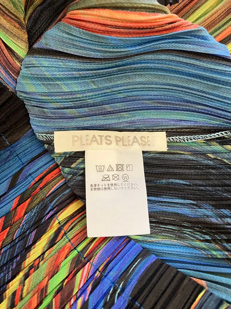 プリーツプリーズ　トップス