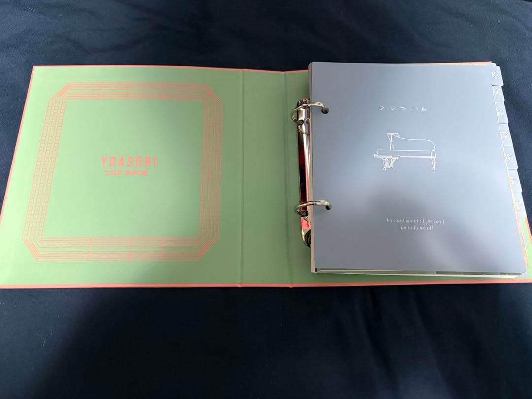 YOASOBI THE BOOK サイン入り 2色セット